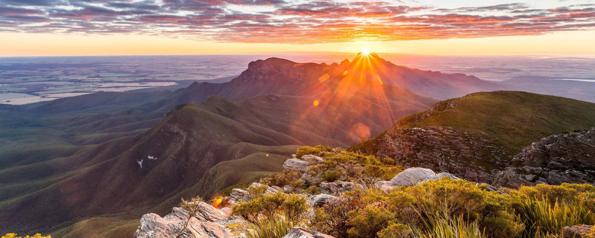 Early morning / sunrise from the peak of Bluff Knoll in the Stirling Range